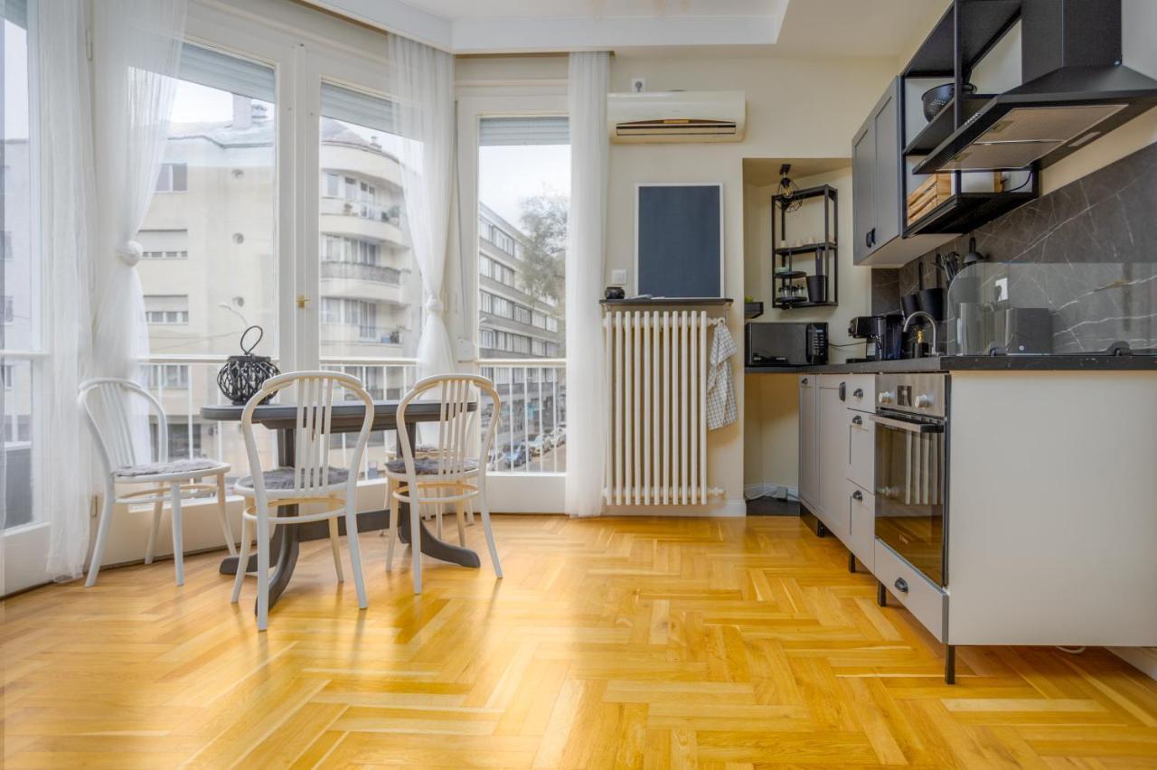 Golden Hour Apartment Budapest Exterior photo